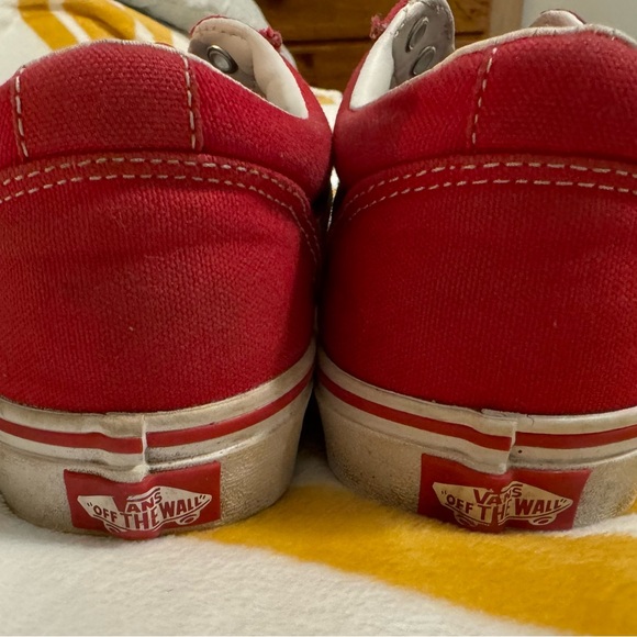 Vans Men’s size 7.5/ Women’s size 9.5 Red & White - Picture 3 of 5